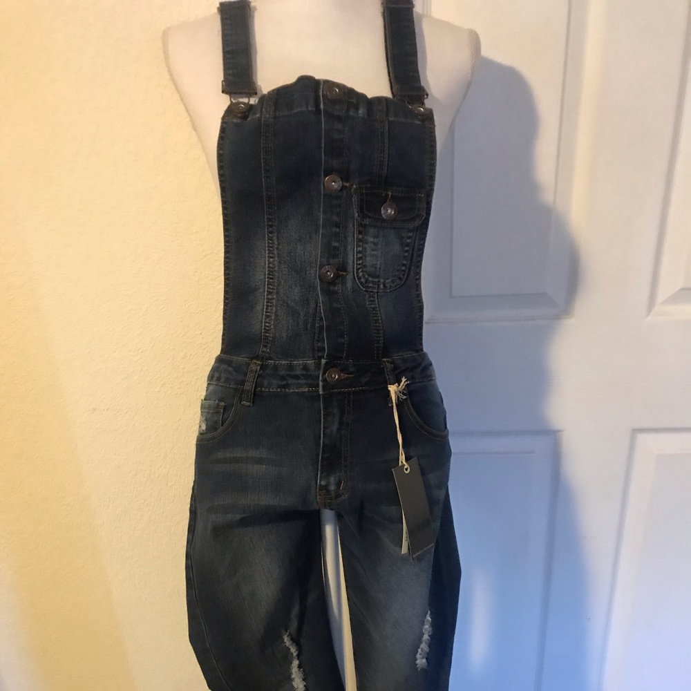 “JC & JQ” Distressed Jean Skinny Overalls!